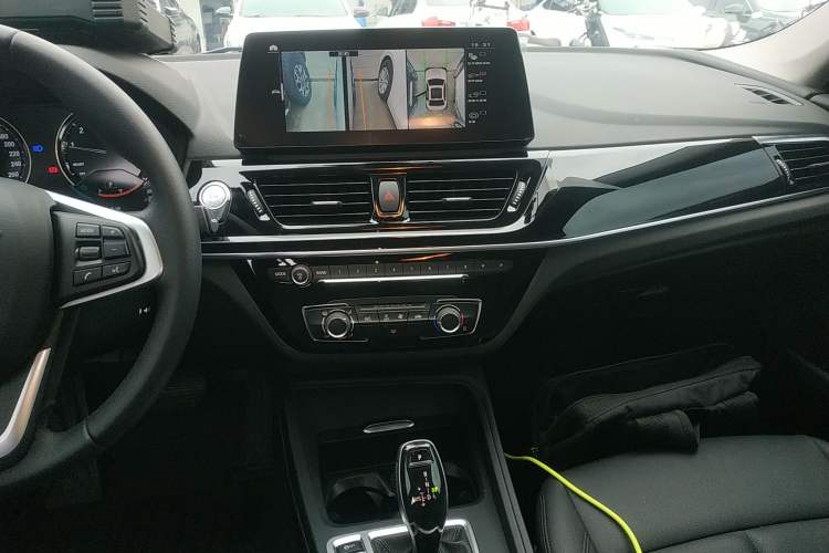 Used BMW 1 Series 2023 120i M Sport Edition Audio And AC Panel