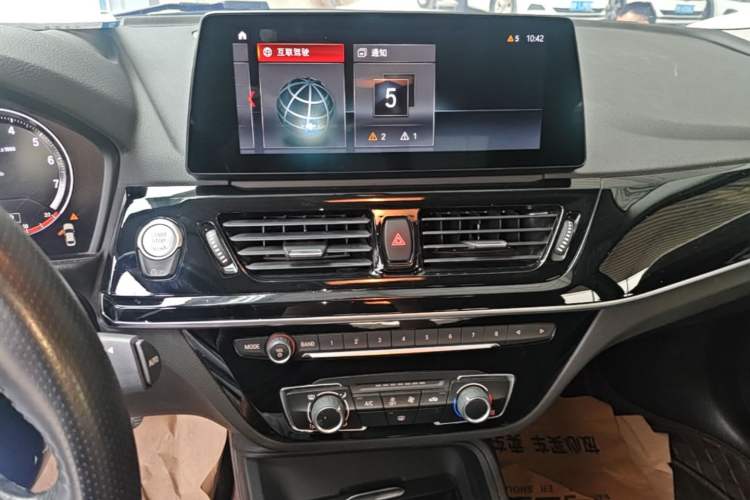 Used BMW 1 Series 2023 120i M Sport Edition Audio And AC Panel