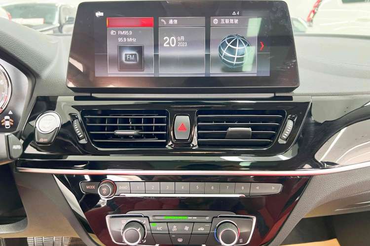 Used BMW 1 Series 2023 125i M Sport Night Edition Audio And AC Panel