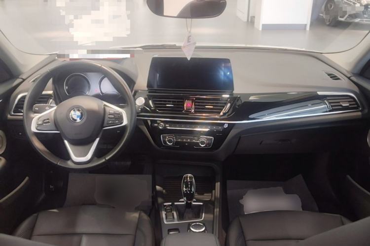 Used BMW 1 Series 2023 120i M Sport Edition Center Console