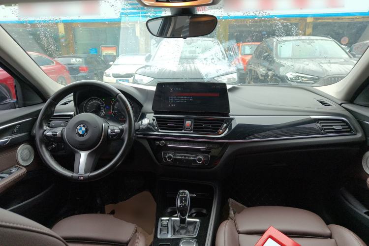 Used BMW 1 Series 2023 120i M Sport Night Edition Center Console
