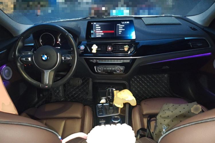 Used BMW 1 Series 2023 125i M Sport Night Edition Center Console