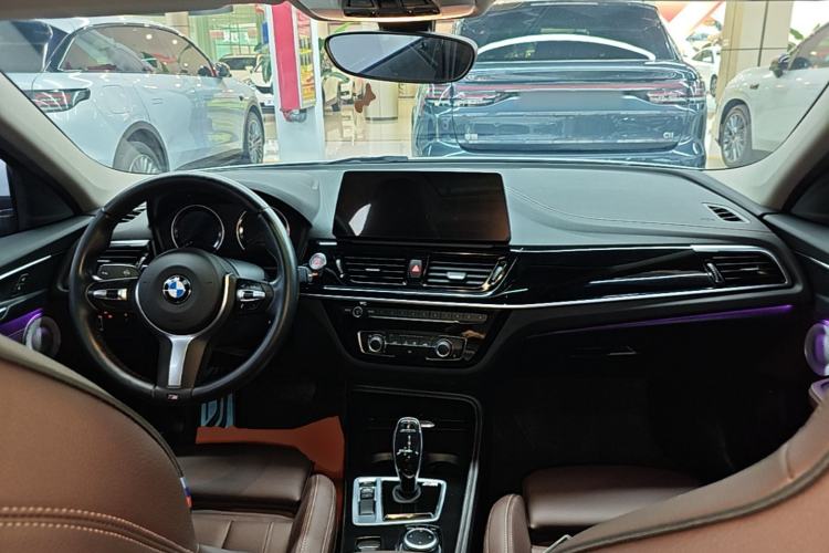 Used BMW 1 Series 2023 125i M Sport Night Edition Center Console