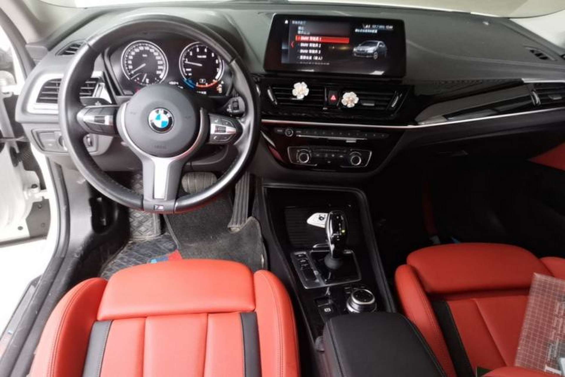 Used BMW 1 Series 2023 125i M Sport Night Edition Center Console