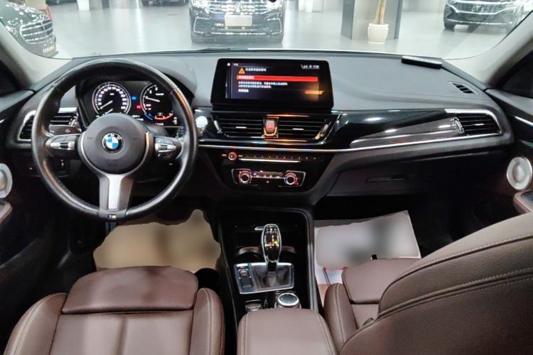 Used BMW 1 Series 2023 120i M Sport Night Edition Center Console