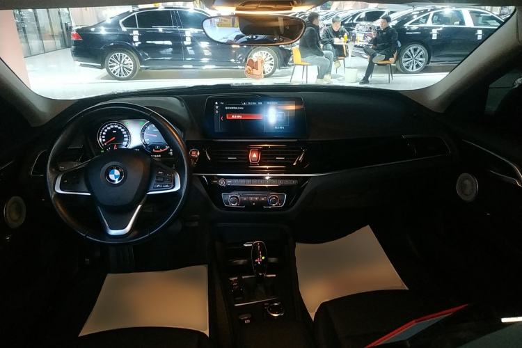 Used BMW 1 Series 2023 120i M Sport Edition Center Console
