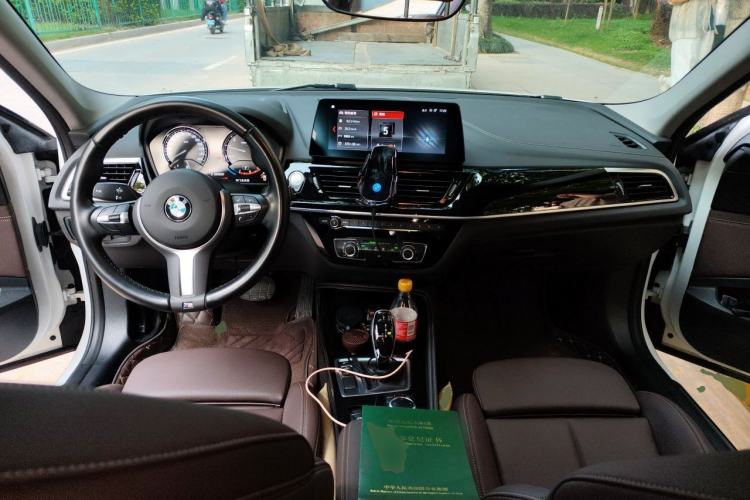 Used BMW 1 Series 2023 120i M Sport Night Edition Center Console