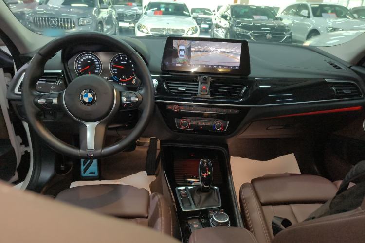 Used BMW 1 Series 2023 125i M Sport Night Edition Center Console