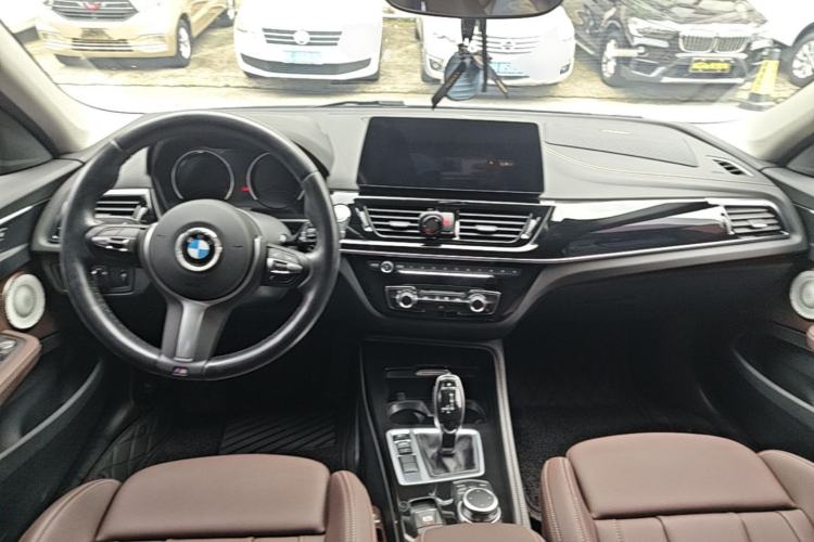 Used BMW 1 Series 2023 125i M Sport Night Edition Center Console