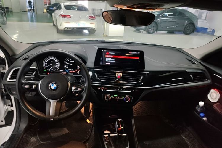 Used BMW 1 Series 2023 125i M Sport Night Edition Center Console