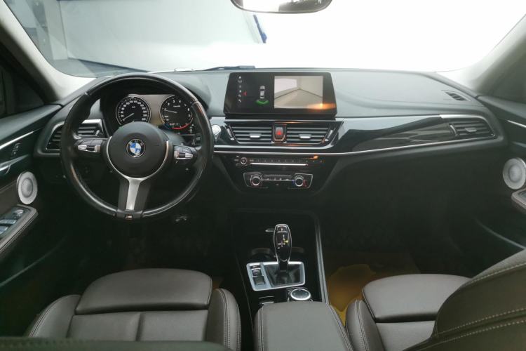 Used BMW 1 Series 2023 120i M Sport Night Edition Center Console