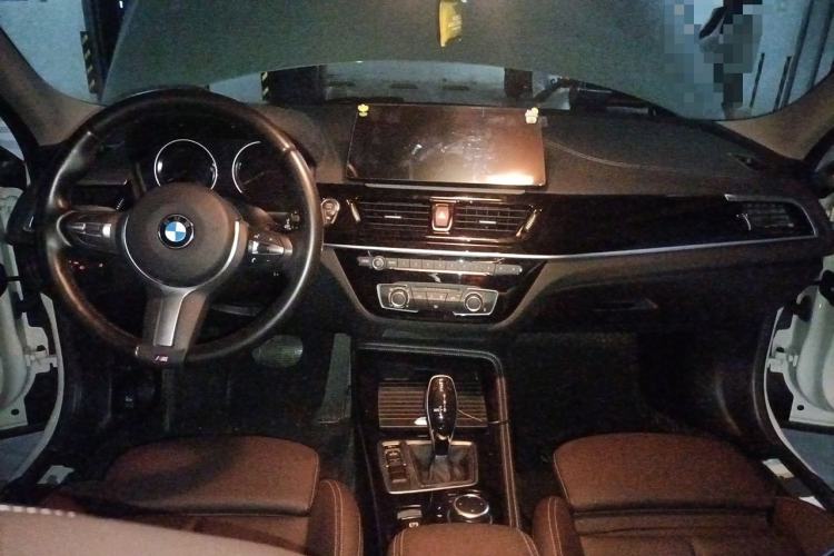 Used BMW 1 Series 2023 120i M Sport Night Edition Center Console