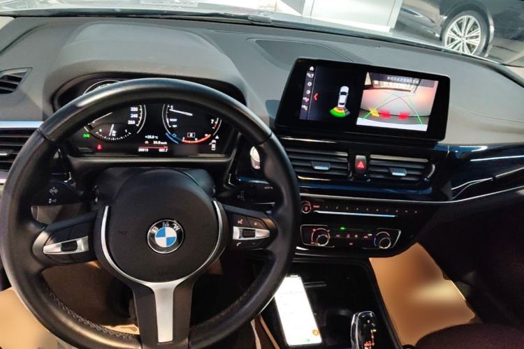 Used BMW 1 Series 2023 125i M Sport Night Edition Center Console