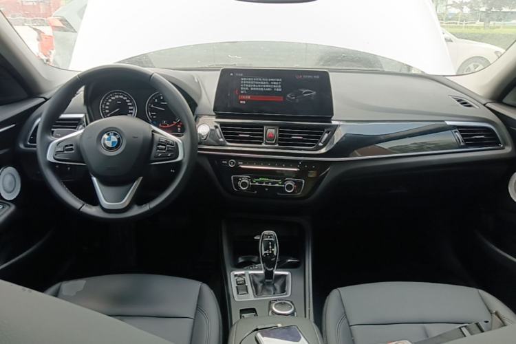 Used BMW 1 Series 2023 120i M Sport Edition Center Console