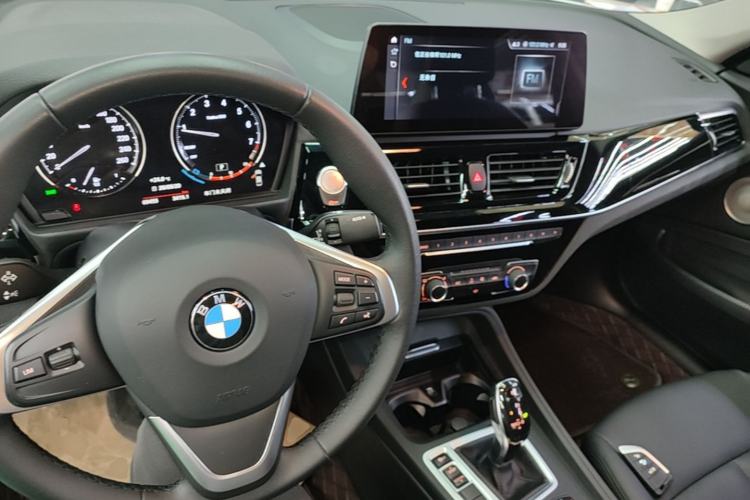 Used BMW 1 Series 2023 120i M Sport Edition Center Console