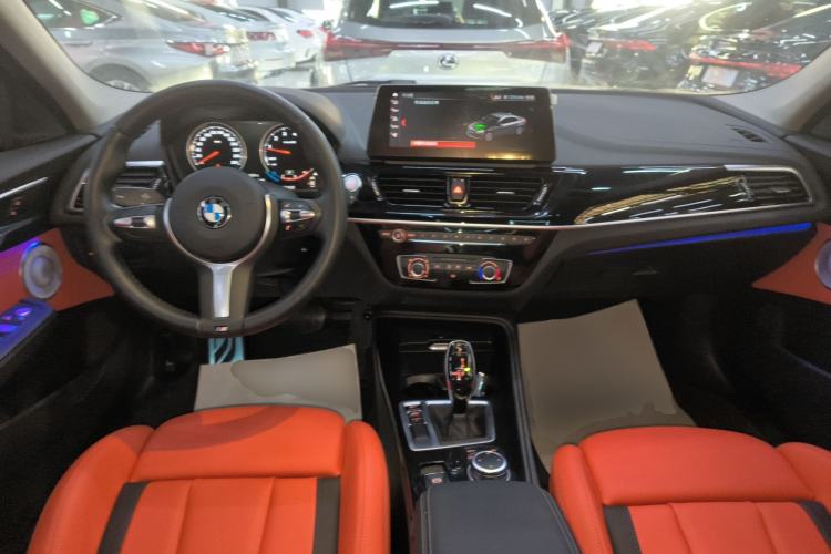 Used BMW 1 Series 2023 125i M Sport Night Edition Center Console