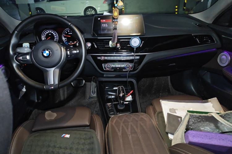 Used BMW 1 Series 2023 125i M Sport Night Edition Center Console