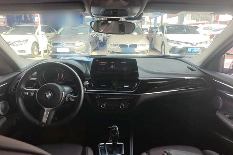 Used BMW 1 Series 2023 125i M Sport Night Edition Center Console