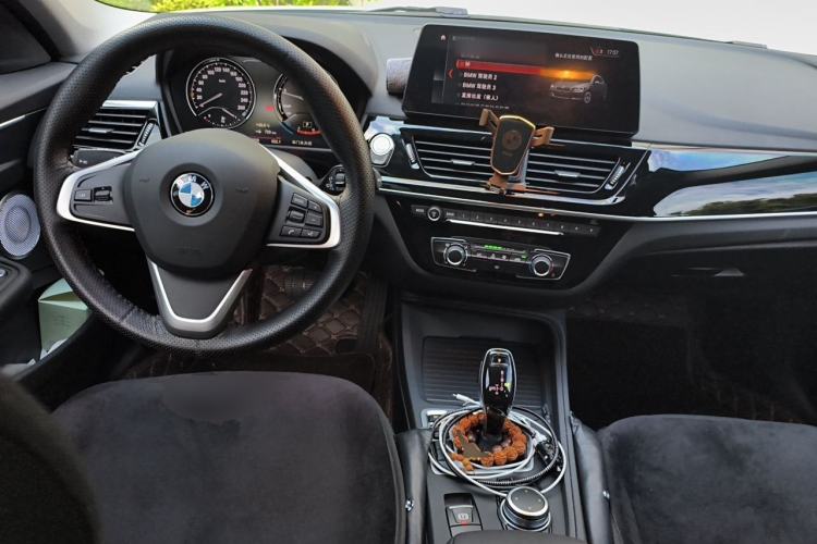 Used BMW 1 Series 2023 120i M Sport Edition Center Console