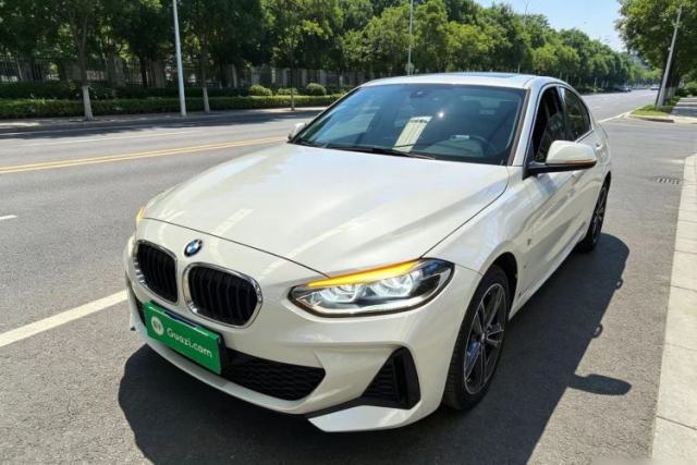 BMW 1 Series 2023 120i M Sport Edition usado