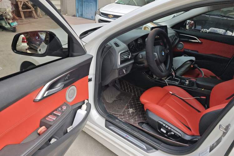 Used BMW 1 Series 2023 125i M Sport Night Edition Driver Seat