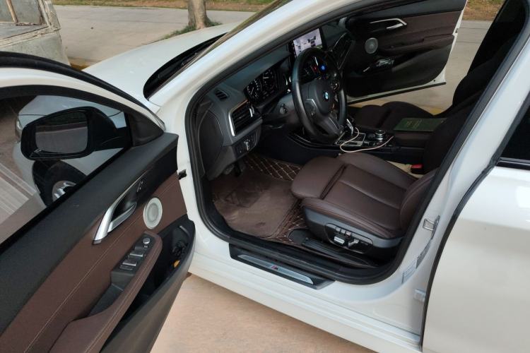 Used BMW 1 Series 2023 120i M Sport Night Edition Driver Seat