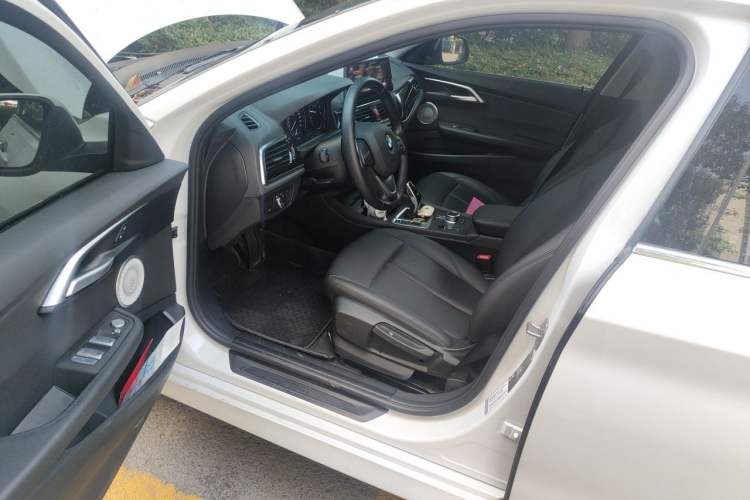 Used BMW 1 Series 2023 120i M Sport Edition Driver Seat