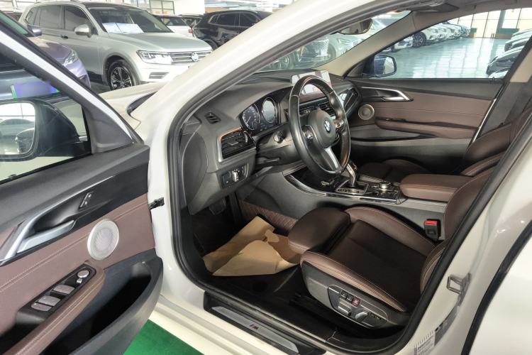 Used BMW 1 Series 2023 120i M Sport Night Edition Driver Seat