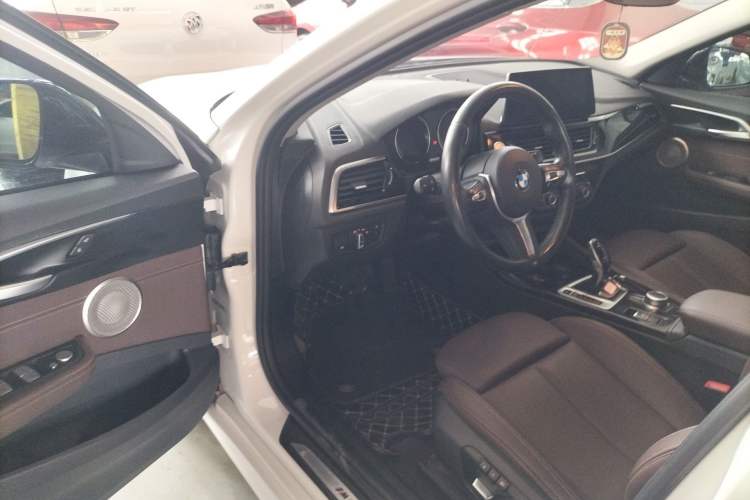 Used BMW 1 Series 2023 120i M Sport Night Edition Driver Seat
