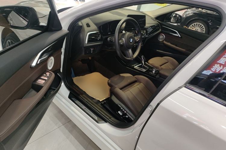 Used BMW 1 Series 2023 125i M Sport Night Edition Driver Seat