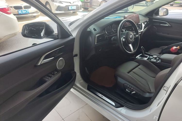 Used BMW 1 Series 2023 125i M Sport Night Edition Driver Seat