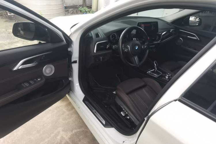 Used BMW 1 Series 2023 125i M Sport Night Edition Driver Seat