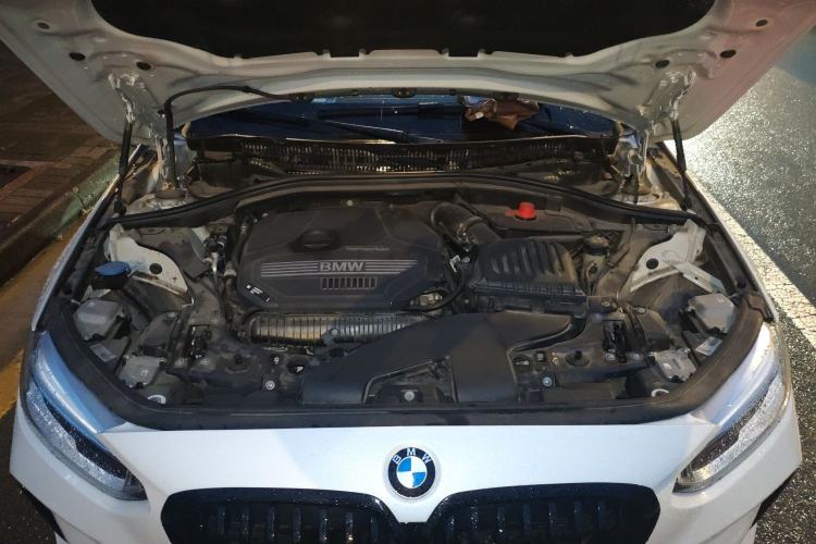 Used BMW 1 Series 2023 125i M Sport Night Edition Engine Bay