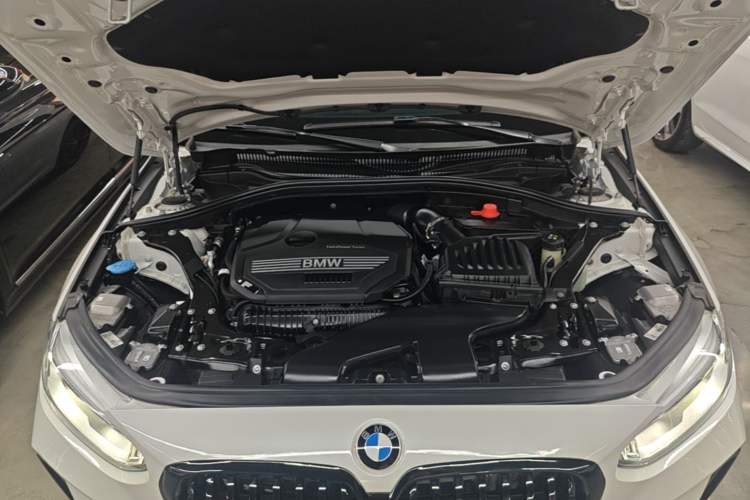 Used BMW 1 Series 2023 125i M Sport Night Edition Engine Bay