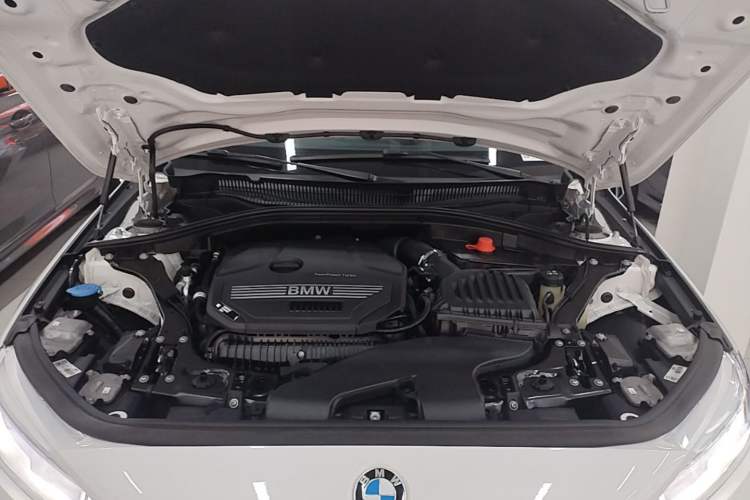 Used BMW 1 Series 2023 125i M Sport Night Edition Engine Bay