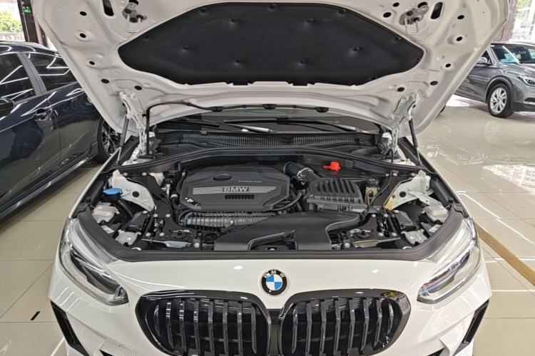Used BMW 1 Series 2023 125i M Sport Night Edition Engine Bay