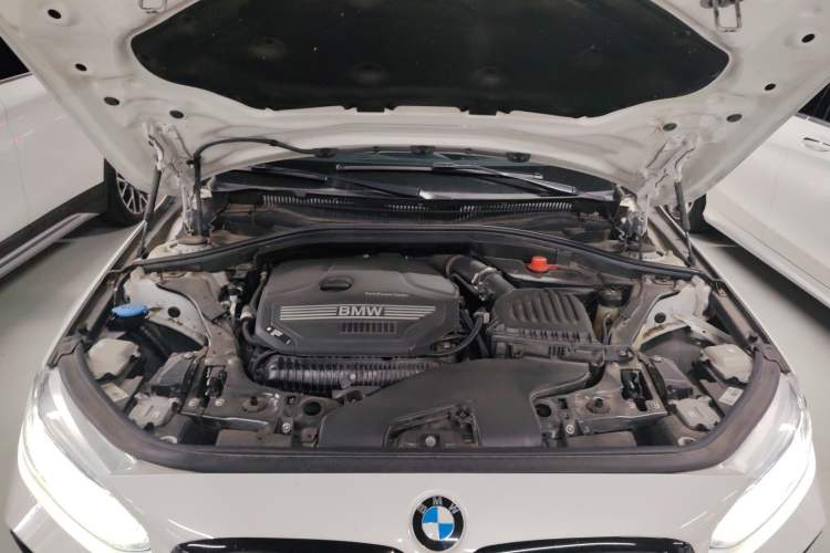 Used BMW 1 Series 2023 125i M Sport Night Edition Engine Bay