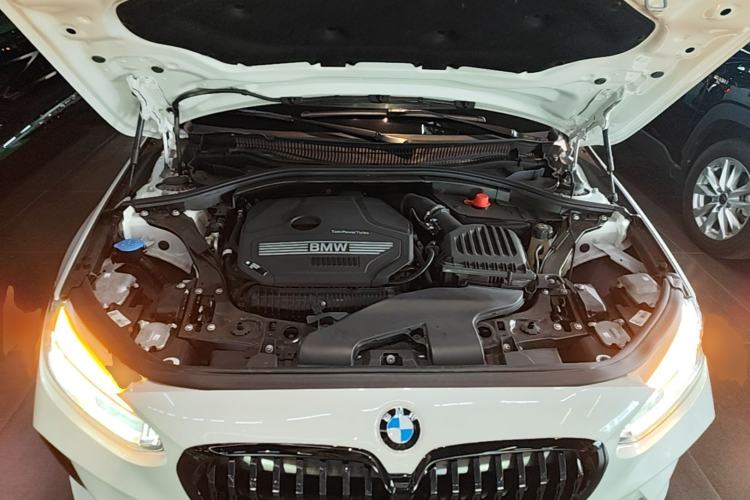 Used BMW 1 Series 2023 125i M Sport Night Edition Engine Bay