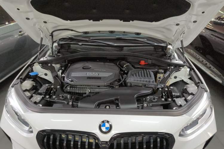 Used BMW 1 Series 2023 125i M Sport Night Edition Engine Bay