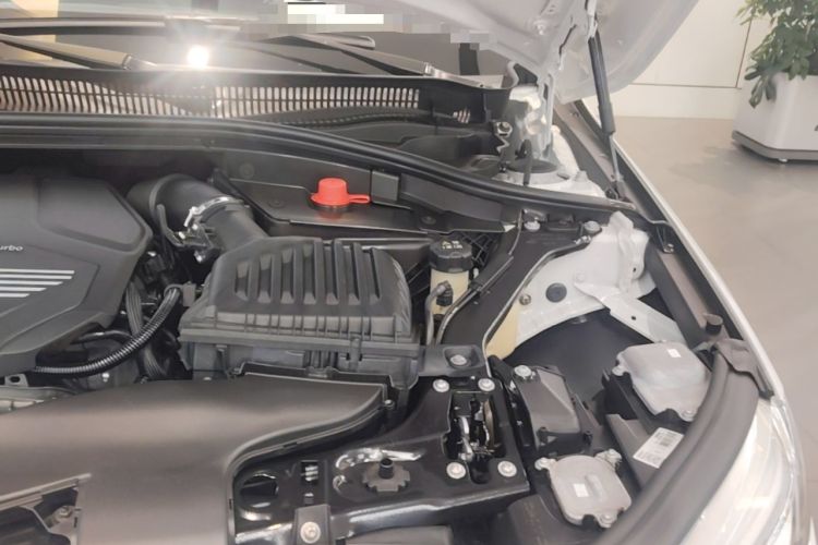 Used BMW 1 Series 2023 120i M Sport Edition Engine Bay Left