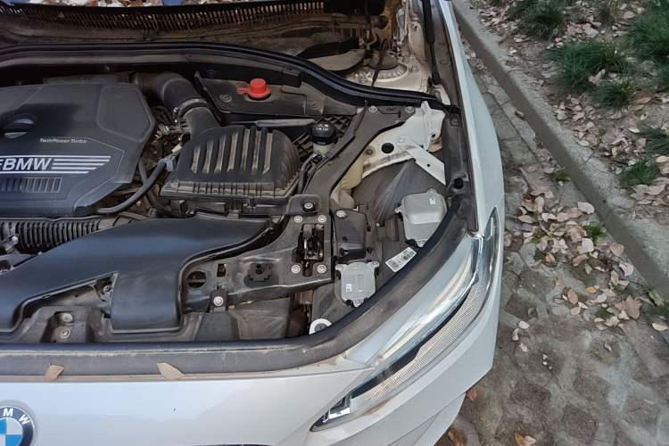 Used BMW 1 Series 2023 125i M Sport Night Edition Engine Bay Left