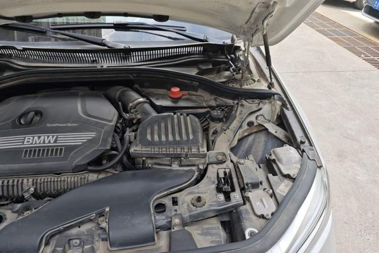 Used BMW 1 Series 2023 125i M Sport Night Edition Engine Bay Left