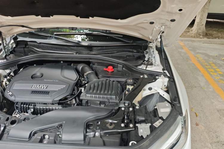 Used BMW 1 Series 2023 120i M Sport Night Edition Engine Bay Left