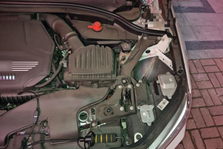 Used BMW 1 Series 2023 120i M Sport Edition Engine Bay Left