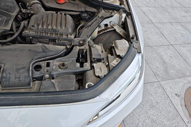 Used BMW 1 Series 2023 125i M Sport Night Edition Engine Bay Left
