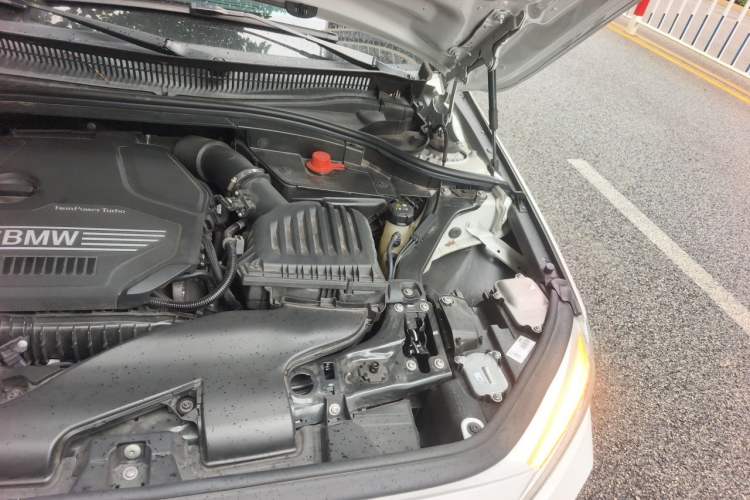 Used BMW 1 Series 2023 120i M Sport Night Edition Engine Bay Left