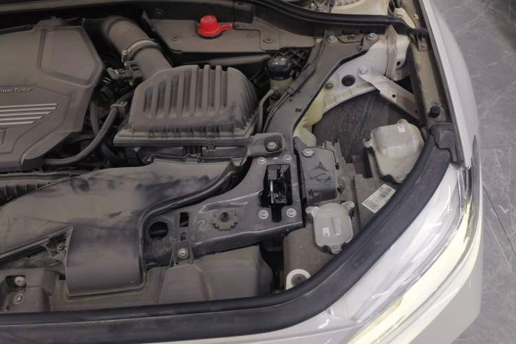 Used BMW 1 Series 2023 120i M Sport Edition Engine Bay Left