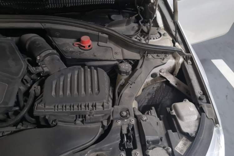 Used BMW 1 Series 2023 120i M Sport Night Edition Engine Bay Left
