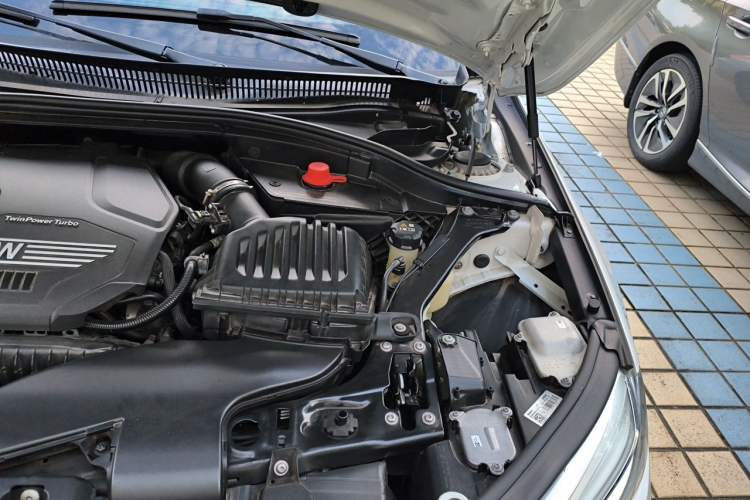 Used BMW 1 Series 2023 120i M Sport Edition Engine Bay Left