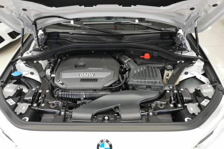 Used BMW 1 Series 2023 125i M Sport Night Edition Engine Bay